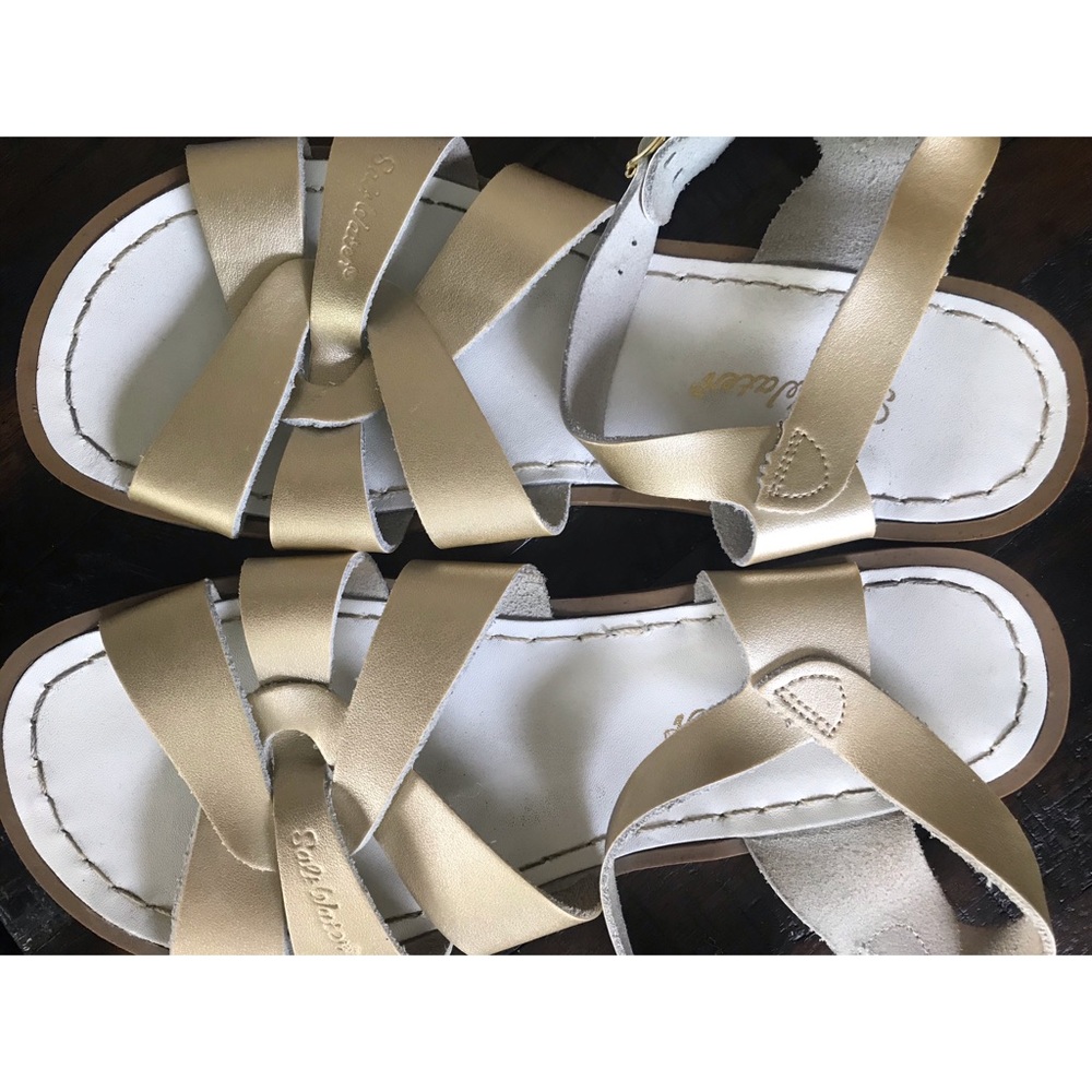 Women’s saltwater sandals